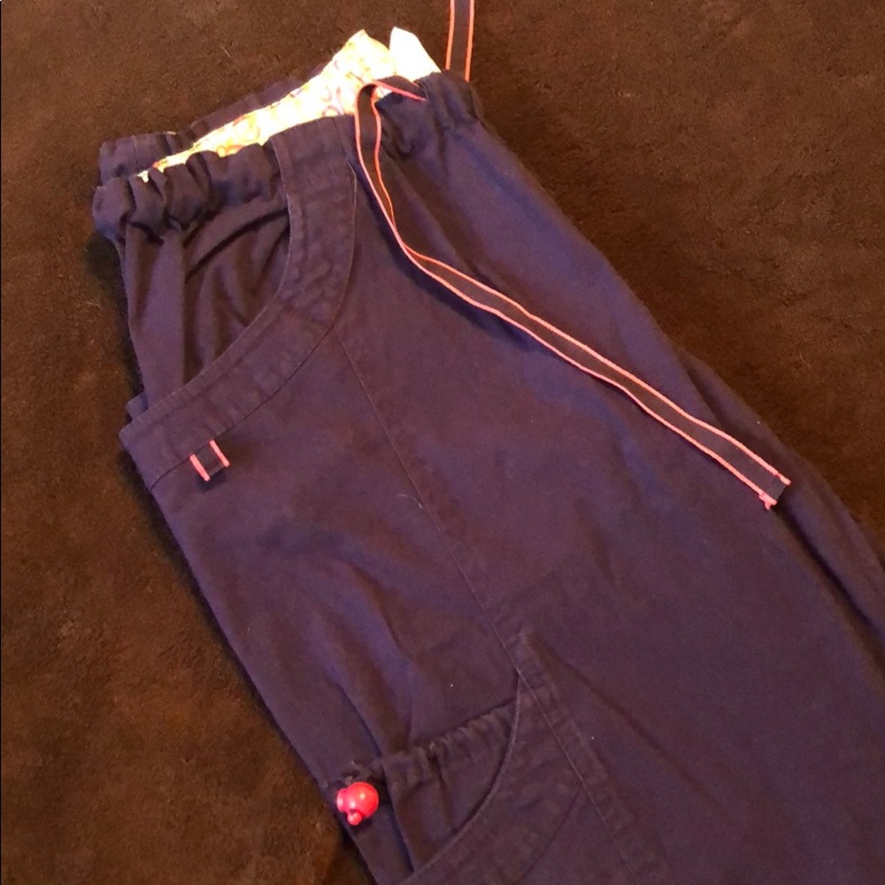 Scrub bottoms, excellent condition